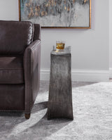 Accent Table Valira Modern Accent Table