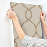 Wallpaper Laurel Leaf Ogee Wallpaper // Brown