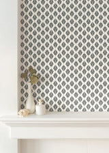 Wallpaper Leaflet Wallpaper // Black & White