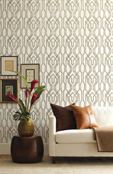 Wallpaper Oriental Lattice Wallpaper // White & Gold