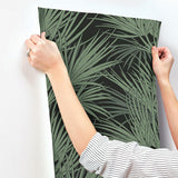 Wallpaper Palmetto Wallpaper // Black & Green