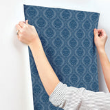 Wallpaper Petite Ogee Wallpaper // Navy