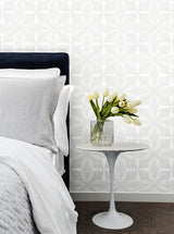 Wallpaper Roulettes Wallpaper // Lily White & Cream
