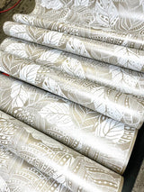 Wallpaper Vinca Wallpaper // White Metallic