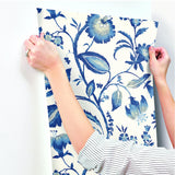 Wallpaper Watercolor Jacobean Wallpaper // White & Beige