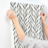 Wallpaper Willow Wallpaper // Black