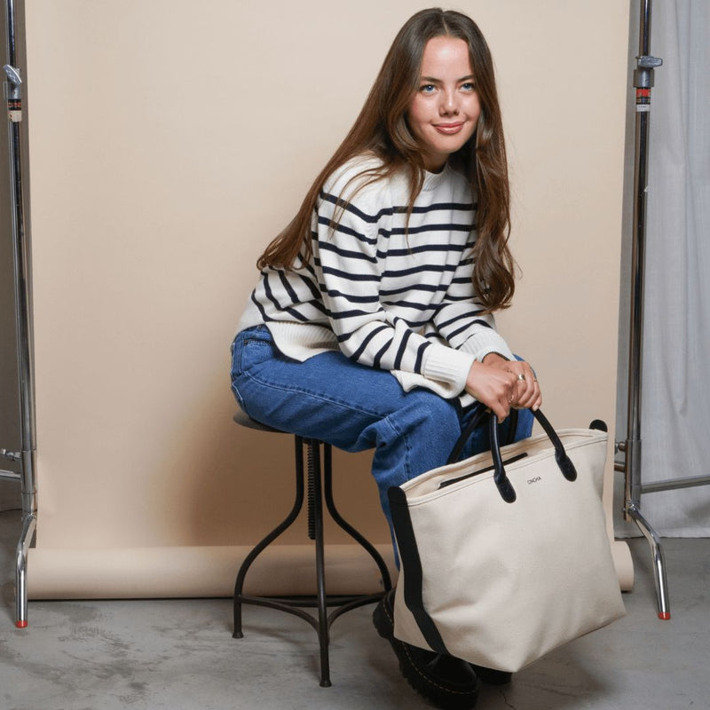 Lifestyle The Canvas Go-Tote // Cream 