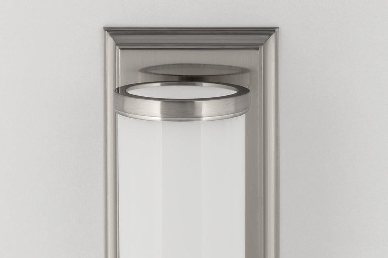 Lighting - Bath And Vanity Everett 1 Light Bath Bracket // Satin Nickel 