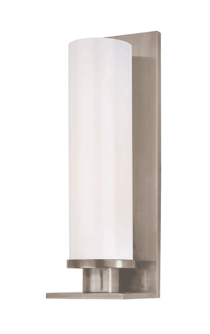 Lighting - Bath And Vanity Thompson 1 Light Bath Bracket // Satin Nickel 