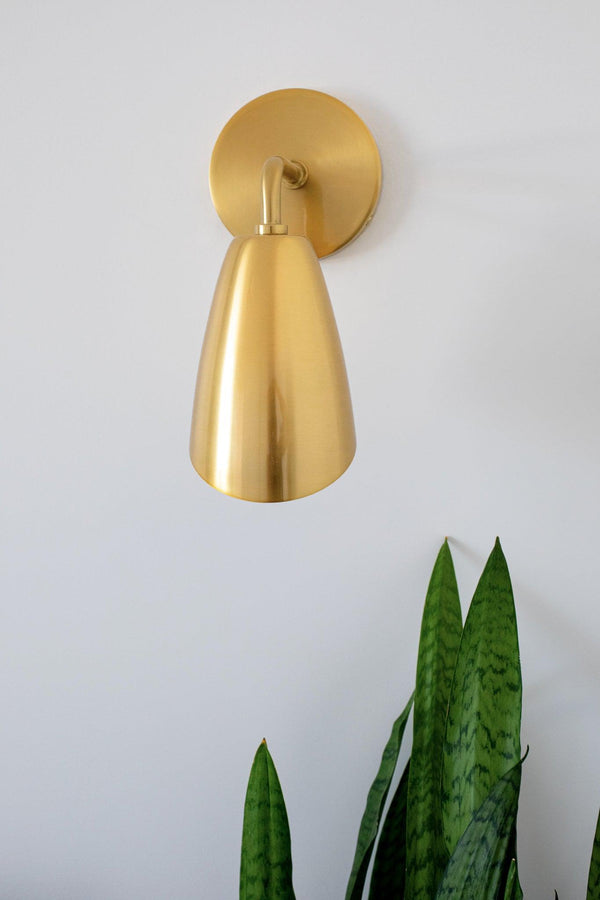 Lighting - Wall Sconce Kai 1 Light Wall Sconce // Aged Brass 