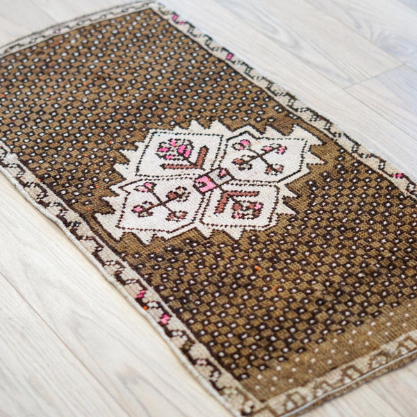 Rug Nokta Vintage Turkish Mini Rug 2'x3' 