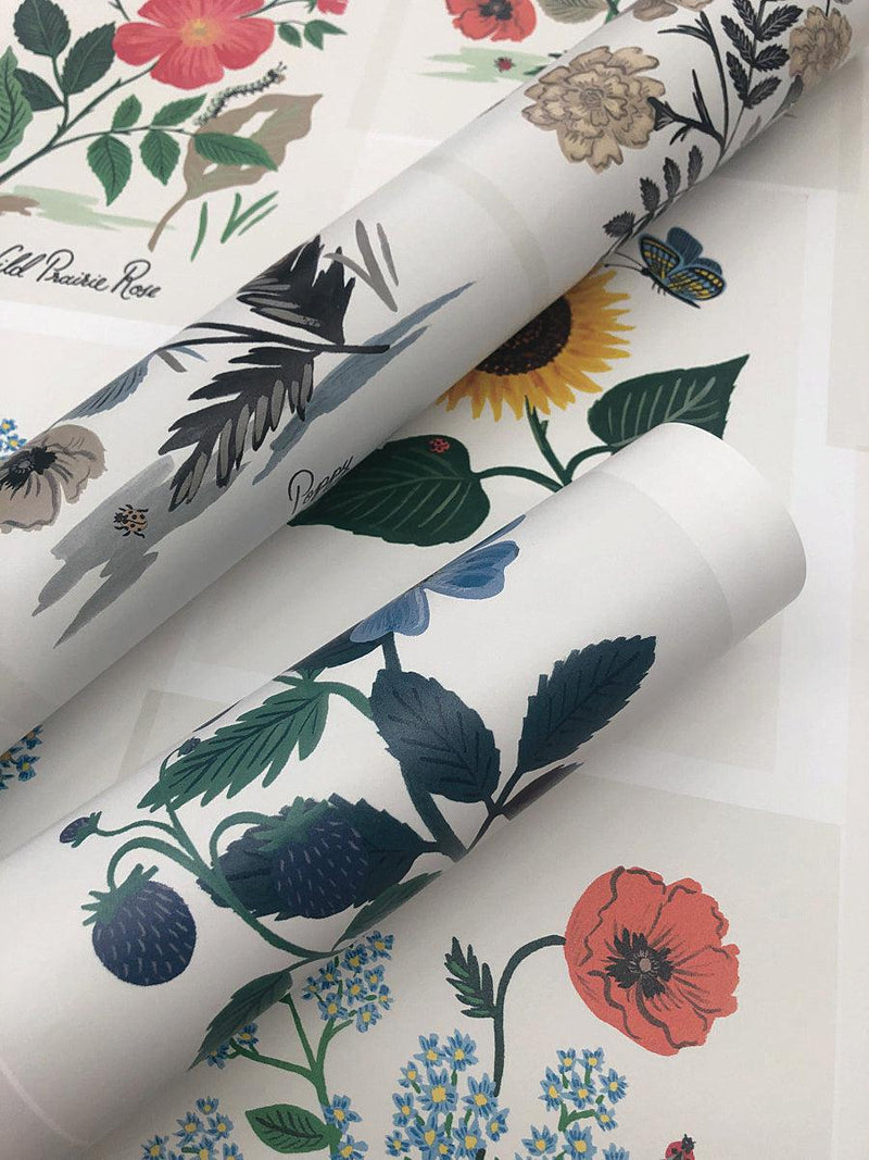 Wallpaper Botanical Prints Wallpaper // White & Blue 