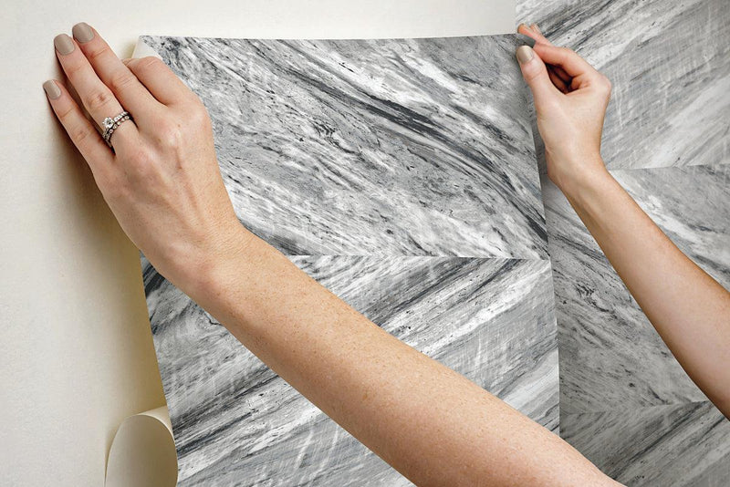 Wallpaper Carrara Horizontal Peel & Stick Wallpaper // Grey 
