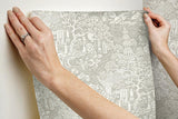 Wallpaper Chinoiserie Wallpaper // Beige 
