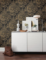 Wallpaper Chinoiserie Wallpaper // Black & Gold 