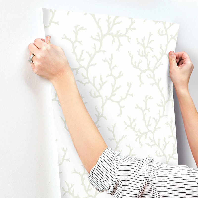 Wallpaper Coral Island Wallpaper // White 