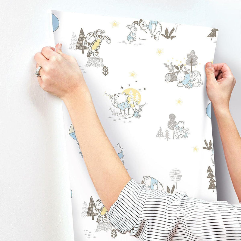 Wallpaper Disney Winnie the Pooh Playmates Wallpaper // Yellow 