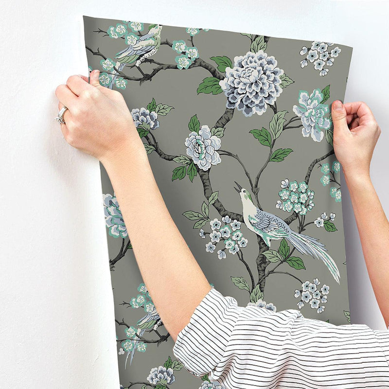 Wallpaper Fanciful Wallpaper // Grey 