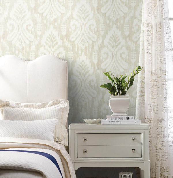 Wallpaper Hawthorne Ikat Wallpaper // Beige 