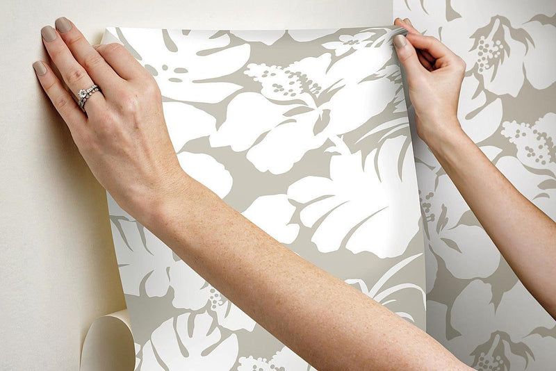 Wallpaper Hibiscus Arboretum Peel & Stick Wallpaper // Off White 