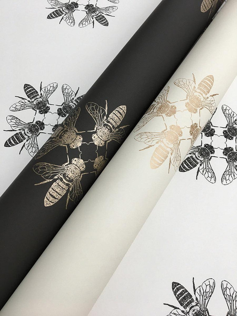 Wallpaper Honey Bee Wallpaper // Black & White 