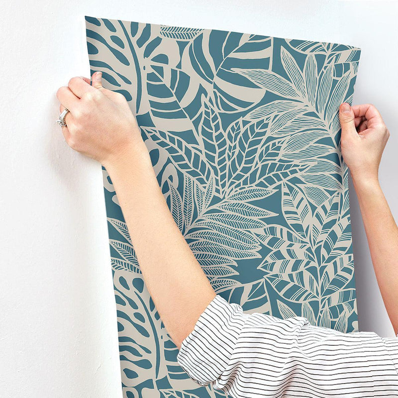 Wallpaper Jungle Leaves Wallpaper // Teal 