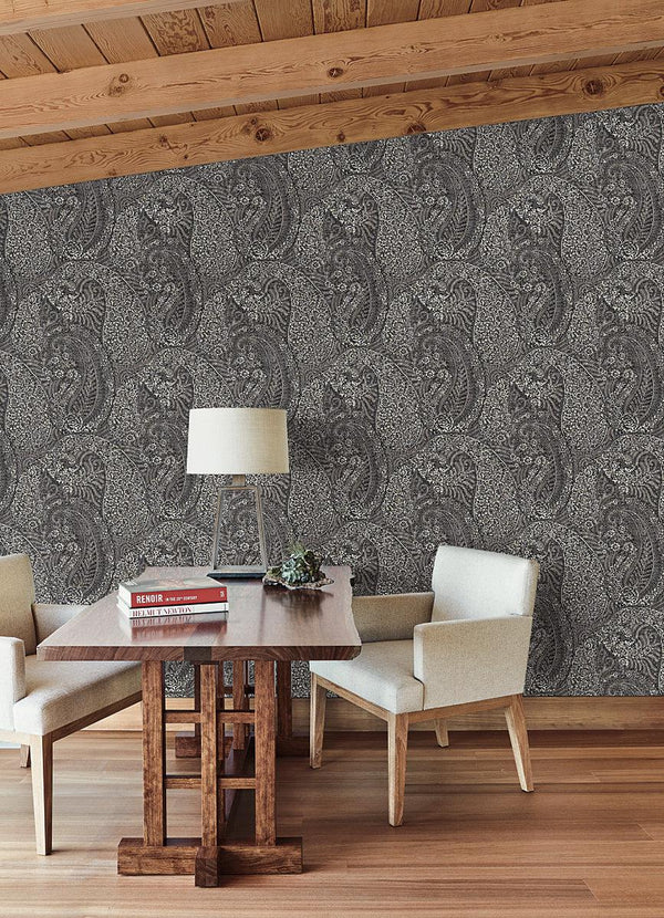 Wallpaper Kashmir Dreams Paisley Wallpaper // Black 