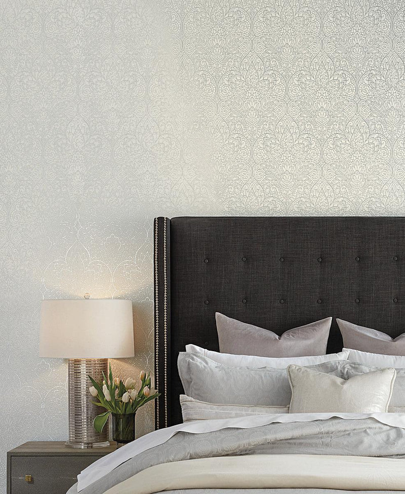 Wallpaper Paradise Wallpaper // Bright White & Silver 