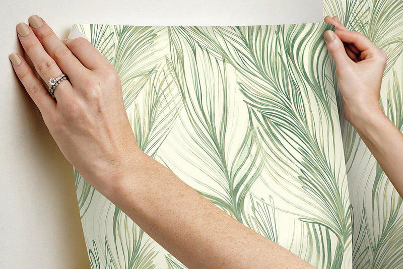 Wallpaper Peaceful Plume Wallpaper // Green 
