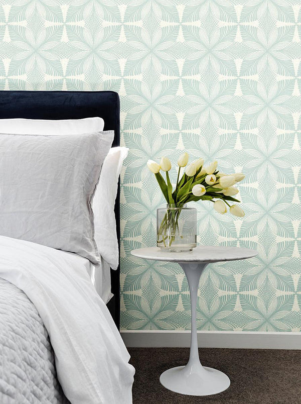 Wallpaper Roulettes Wallpaper // Cream & Blue 