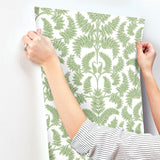 Wallpaper Royal Fern Damask Wallpaper // Green 