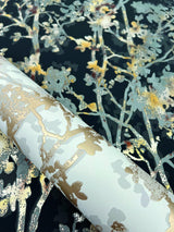 Wallpaper Shimmering Foliage Wallpaper // White & Gold 
