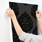 Wallpaper Teardrop Damask Wallpaper // Black 