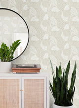 Wallpaper Vinca Wallpaper // White Metallic 