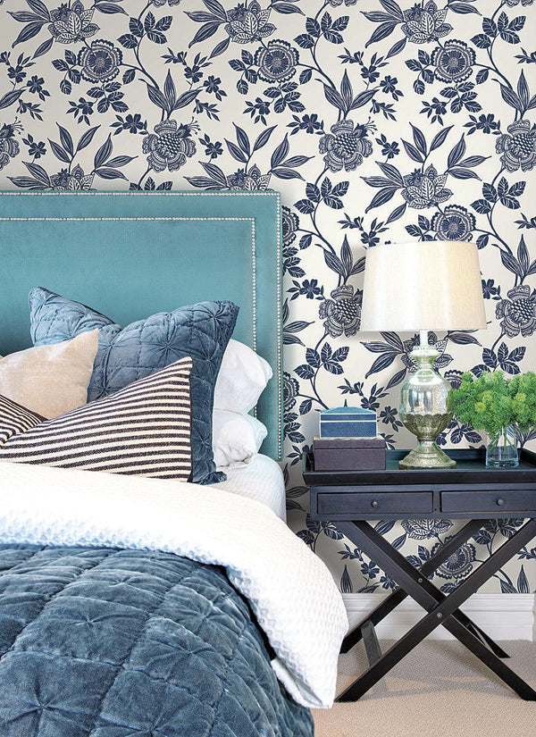 Wallpaper Wood Cut Jacobean Wallpaper // Navy 