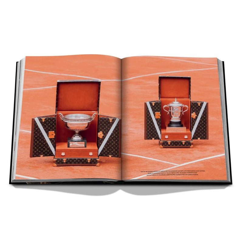 Coffee Table Books - Louis Vuitton: Trophy Trunks